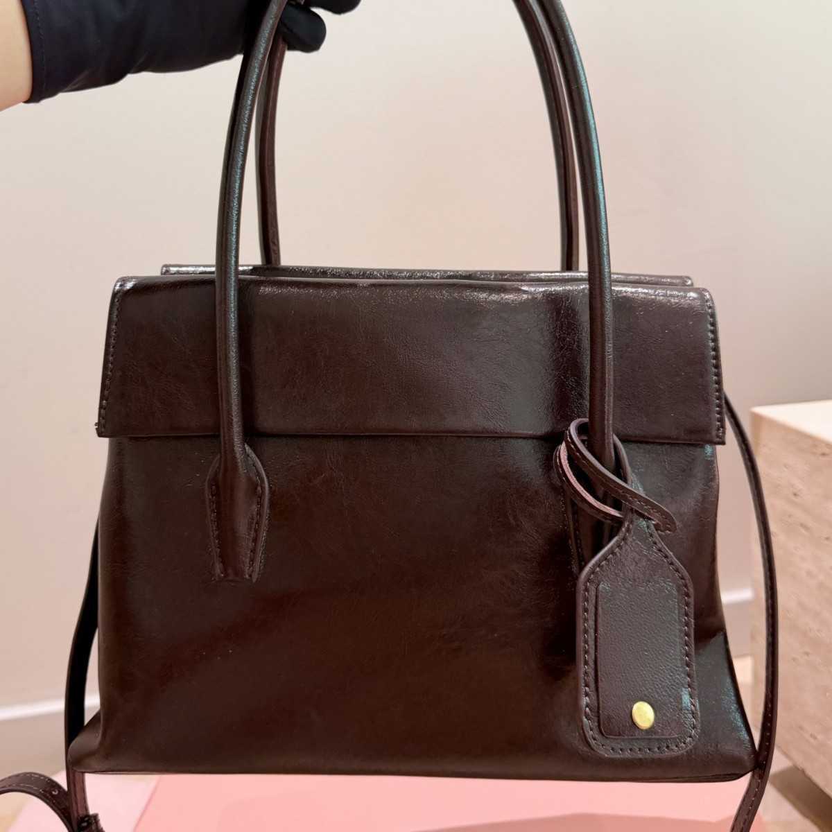 Luxury Designer Women Tote Bag Dark Brown Leather Shoulder Bag Crossbody Bag Vintage Flap Handbag Classic Ladies Purse Top Handle Bags