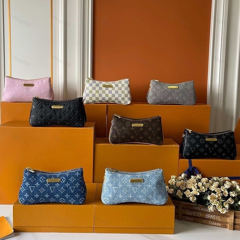 2026 Luxury Designer Bags Pochette Hills For Women High Quality Old Flower Pressing Black Clutch Fashion Summer Medium Handbag Tote Purse Beach Unde