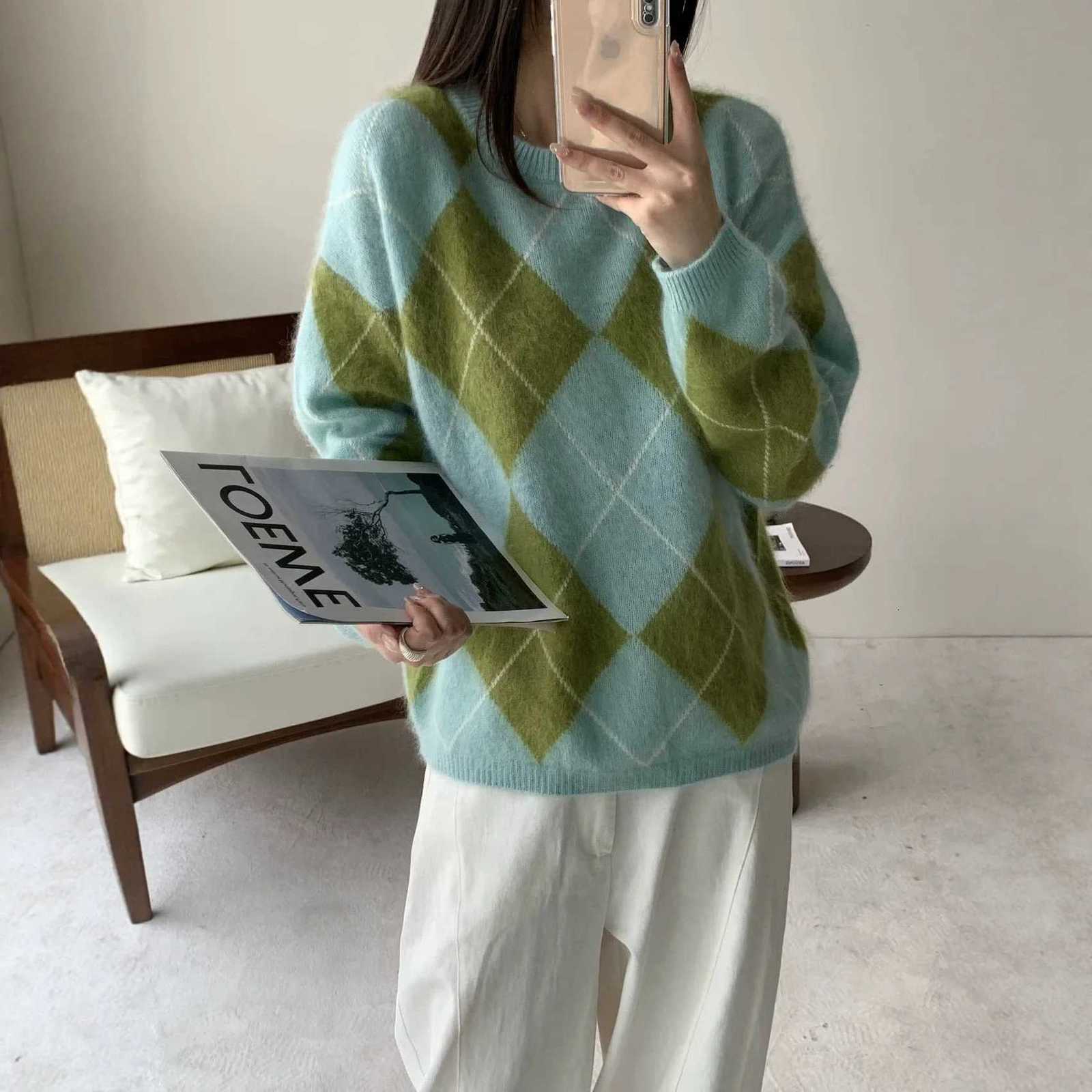 Women's Sweaters Autumn and winter fashion new 100 wool grid pullover sweater women's loose round neck long sleeved knitted sweater top D2