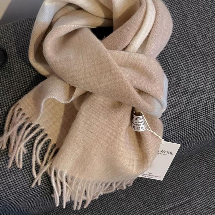 Designer Autumn Winter full-check 100% wool Tassel scarf suitable for both men and women versatile and warm autumn and scarf for couples 30X180CN