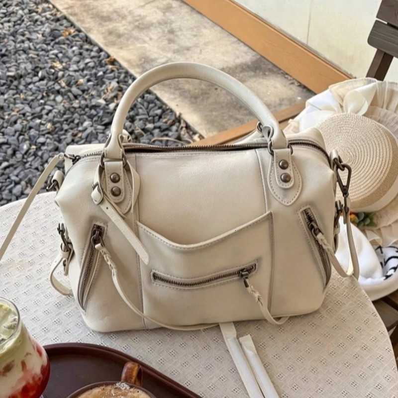 Cross Body City Motorcycle Shoulder Bag PU Leather Crossbody Bag Trend Short Handle Shoulder Bag Designer Handbags D260923