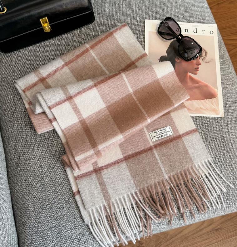 Best-selling Designer Autumn Winter full-check 100% wool Tassel scarf suitable for both men and women versatile warm autumn scarf for couples the be