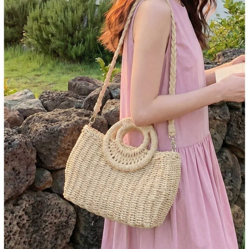 Cross Body Women's Handwoven Straw Tote Bag with Double Ring Handle Braided Strap Casual Style for Summer Beach Daily Use Handbags D260923