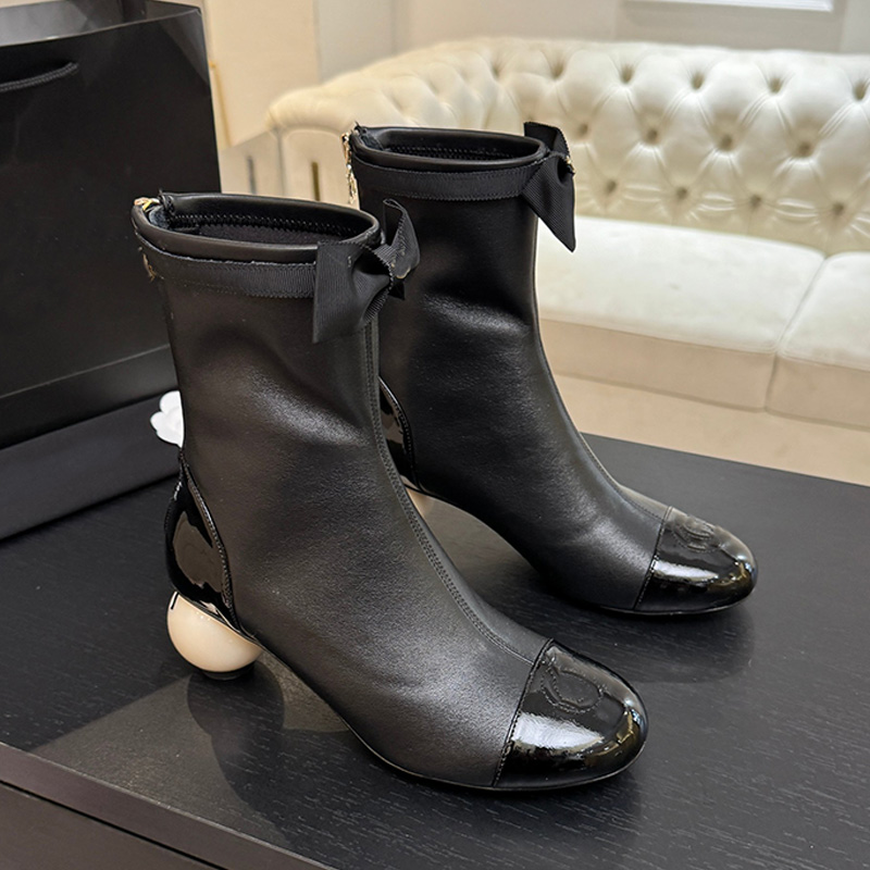 Classic Womans Pearl Heel Knight Short Boots Designer Luxurious Black Smooth Calf Leather Zipper short boots Womens Outdoor Leisure Travel Wearing A