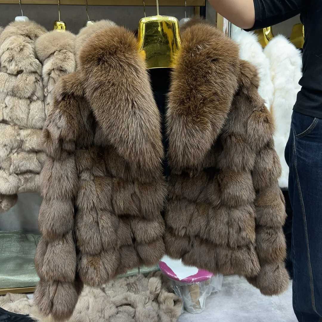 HUA QIU MEI SI Women's Natural Fur Jacket with Collar for Winter Warmth Short Style Fur Leather Jacket M260922