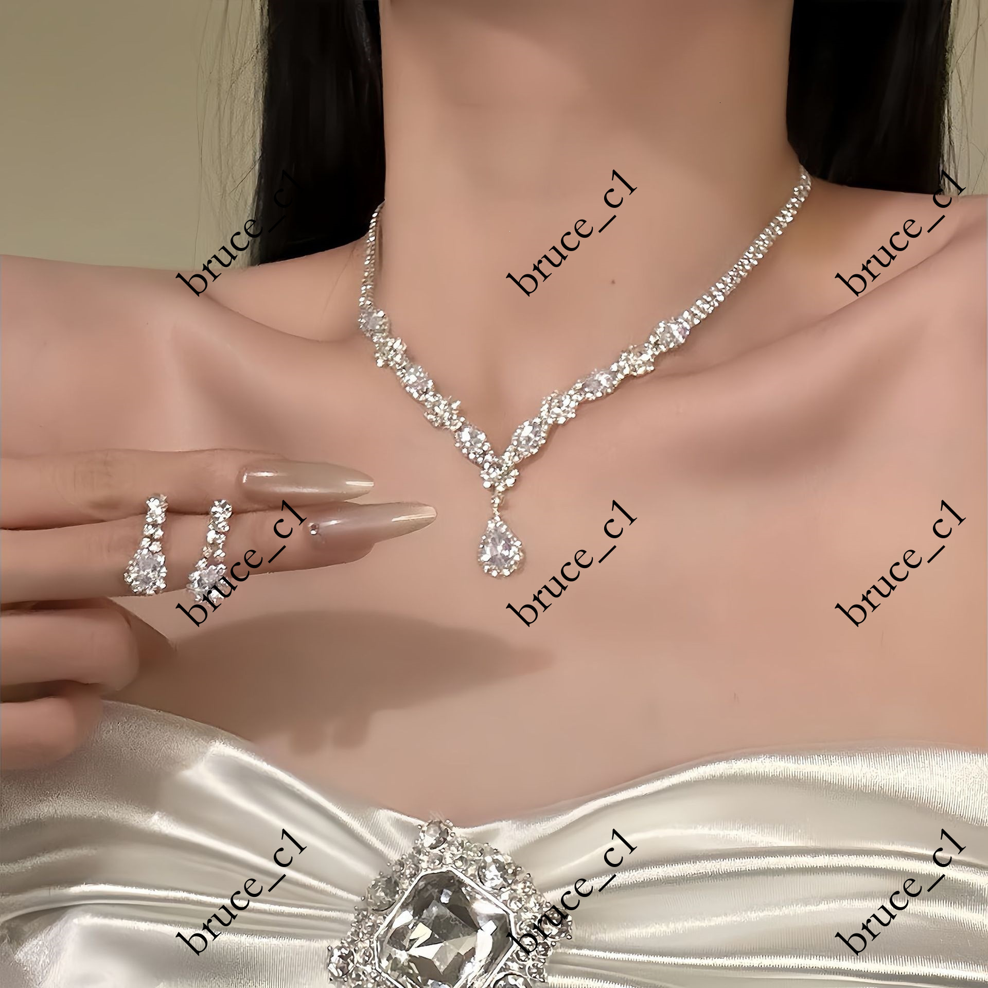 2026 New Hot-Selling Sparkling Light Luxury Diamond Necklace and Earrings Set, Birthday Evening Dress Collarbone Chain Accessory for Women