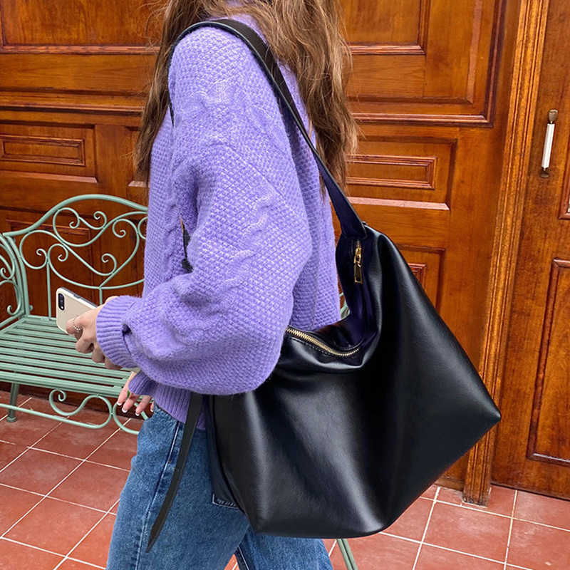 Cross Body 2026 Women Soft Simplicity Shoulder Bags Lady Classic Large Capacity Bucket Bag Female Korean Style Daily Casual Messenger Bag D260923