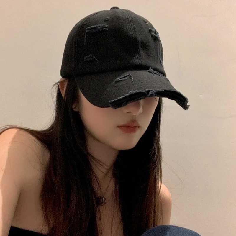 Men's and women's new spring and summer hip-hop versatile soft top curved eave retro personality distressed hole duckbill hat Z260922