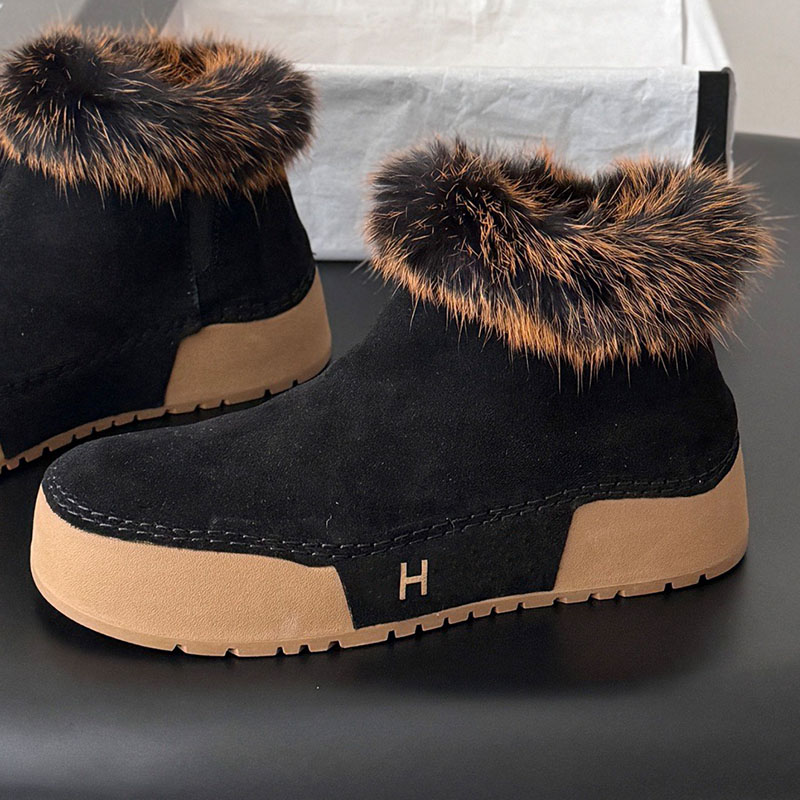 Luxury Short Boots Women Designer Boots With Thick Soles Plush Snow Boots Retro Suede Upper Contrasting Colors Autumn Winter Casual Anti Slip Warm B