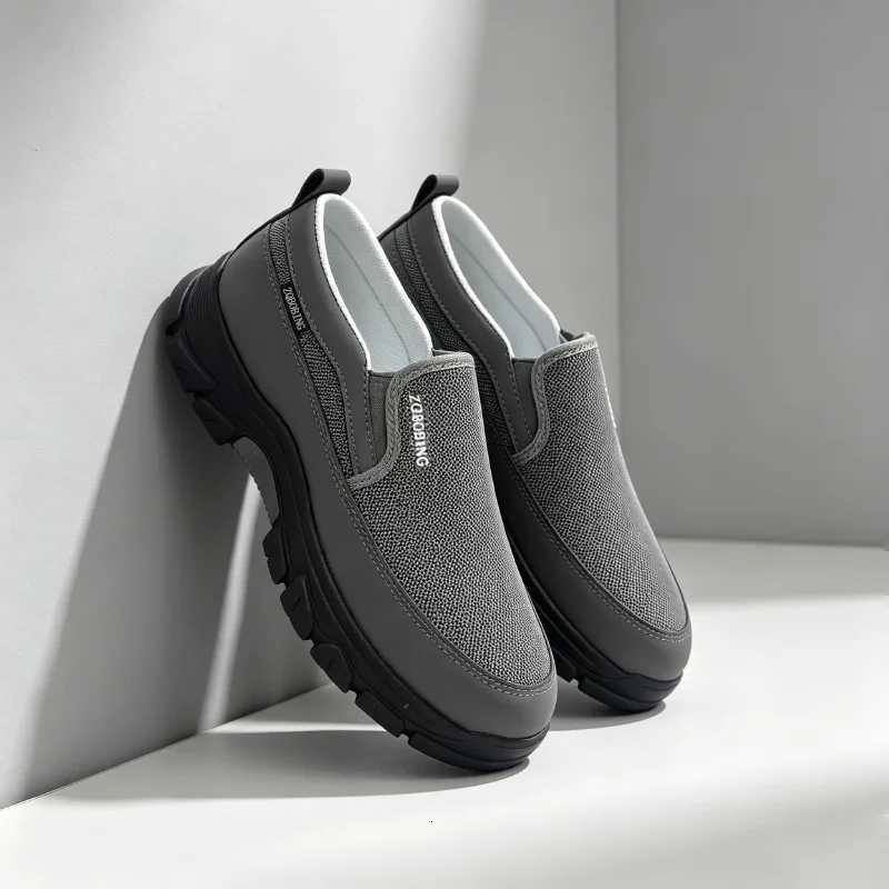 Dress Shoes 2026 New Men's Loafers Spring 39-48 Large Size Round-Toe Men's Slip-On Casual Shoes Simple and Lightweight X260923