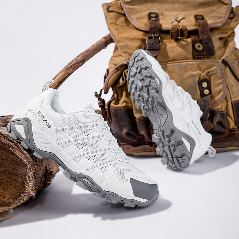 New , plus-size, unisex, non-slip, breathable outdoor hiking and mountaineering shoes, available for wholesale