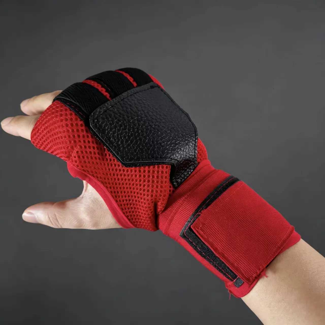 Boxing Protective Gear Pro MMA Gloves Half Finger Padded Hand Wraps Breathable Wrist Support for Kickboxing Muay Thai Punching Bag Training N260923