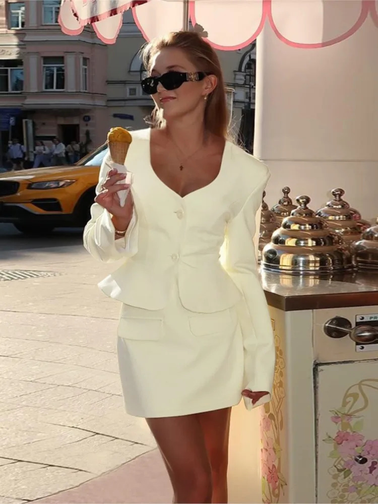 Woman 2 Piece Set Outfit Casual Retro Long Sleeves V-neck Top Sexy Package Hip Short Skirt Solid Color Two Piece Outfits Slim 260923