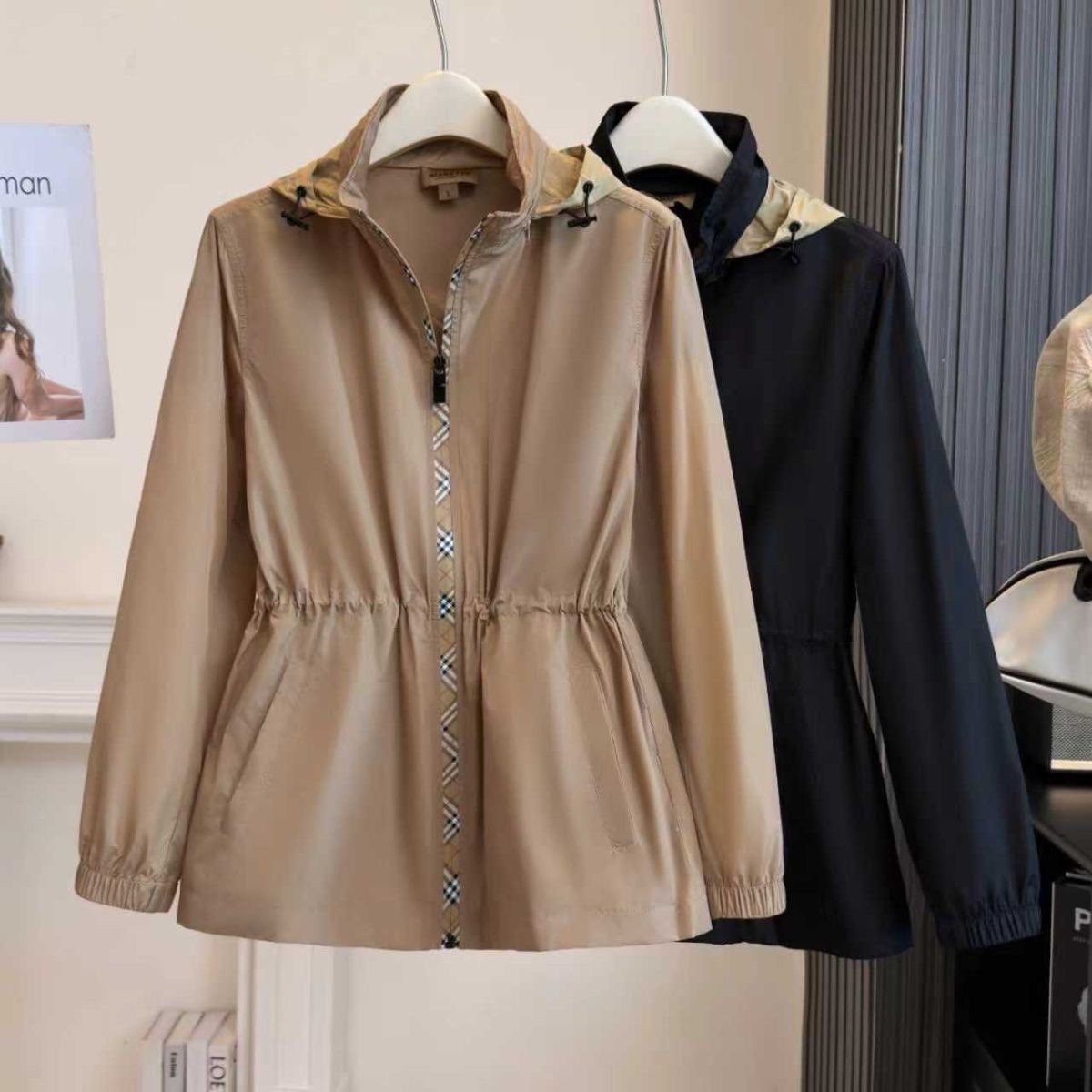 Women's loose letter print plaid hooded sun protection jacket, long sleeve, plus size hooded drawstring jacket
