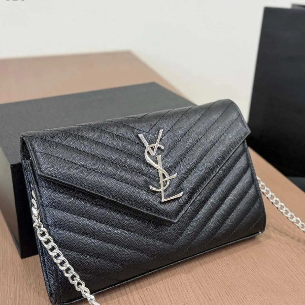 12A Luxury designer women's yil shoulder bag chain cross envelope bag high-quality luxury bag wallet chain cross fashion luxury flip cover dinn