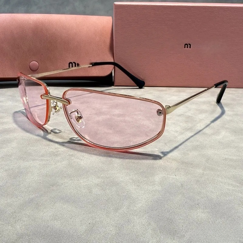 Men Classic Brand Retro women Sunglasses Luxury Designer Eyewear Metal Frame Designers Sun Woman glass lenses With box YX 6817