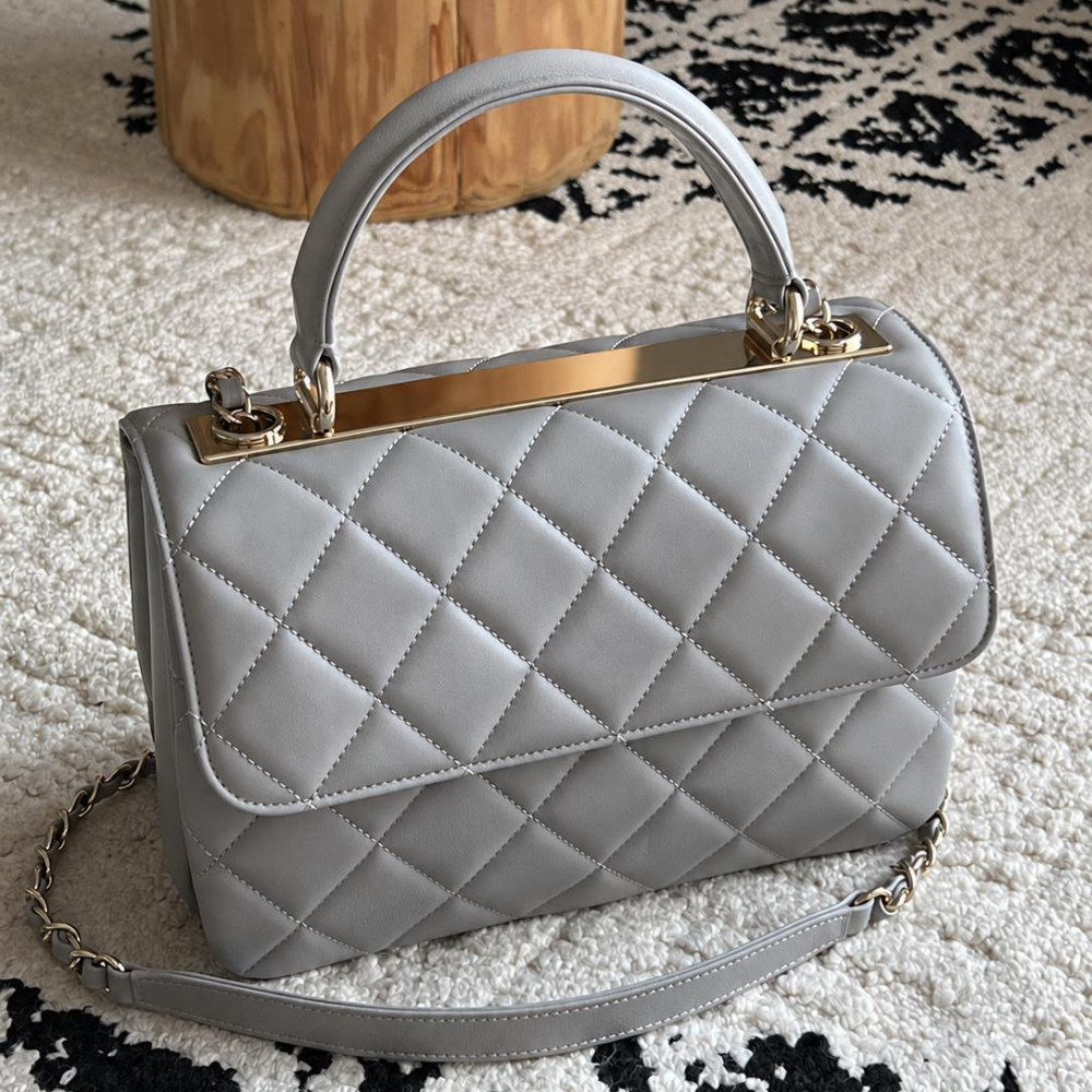 Top Handle Flap Bag Quilted Lambskin Shoulder Crossbody Purse Elegant Daily Commute Work Top-Tier Designer New Arrival