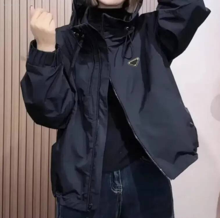 Triangle winter Parka jackets womens Large Fur Collar Coat Parisian Designer pradmen jacket Fox Fur Thickened Pradlys Coat Fashion Warm Waist Hooded