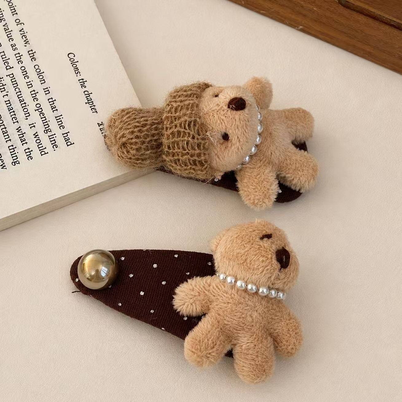 Gentle comforting, this new 3D plush bear hair clip is a versatile and cute cartoon accessory girls, perfect for holding stray hairs
