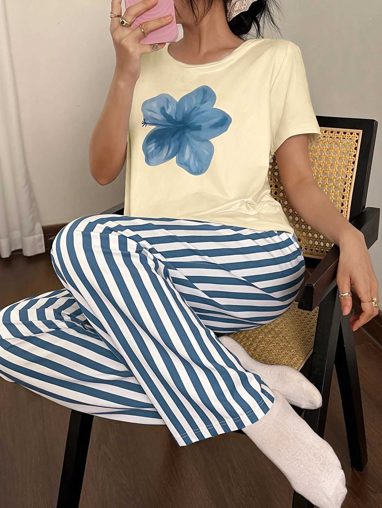 Women's Sleep Lounge 2-Piece Set of Spring/Summer Women's Pajamas Comfortable and Stylish Valentine's Day Elegant Floral Print Pajama