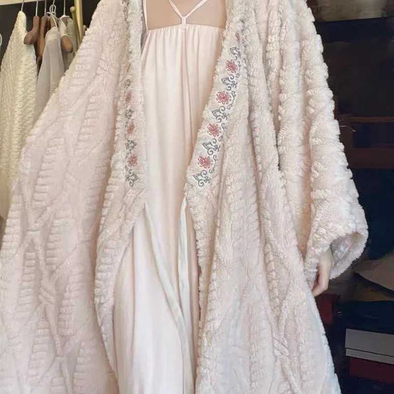 Sleep Lounge Pigiama con cappuccio ricamato da donna Pigiama lungo in velluto corallo autunno inverno da donna Pigiama lungo in peluche spesso per l