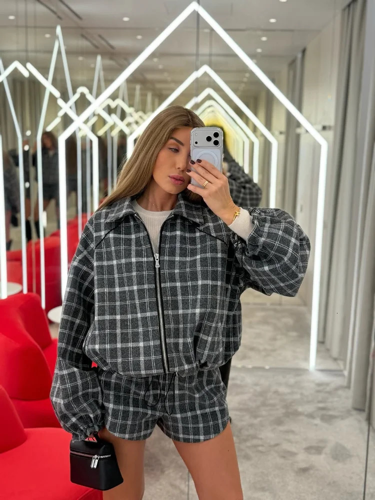 Women Casual Plaid Shorts Set Fashion Lapel Long-sleeved Zipper Jacket Short Pants Sets Lady Spring Daily Street Outfits 260923