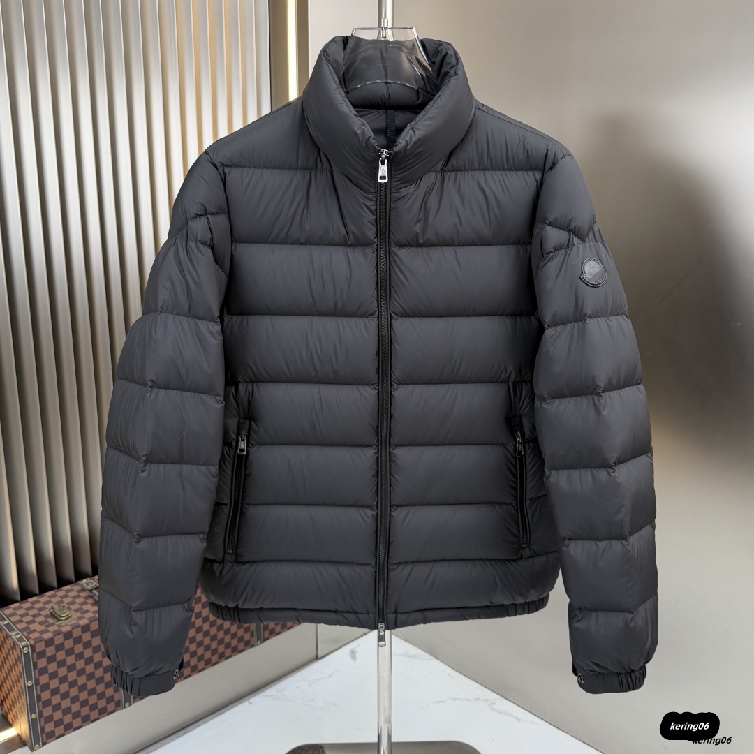 Designer Mens Short Quilted Down Jacket Chest Pocket Stand Collar Wind Resistant Warm Winter Coat Black XXXL