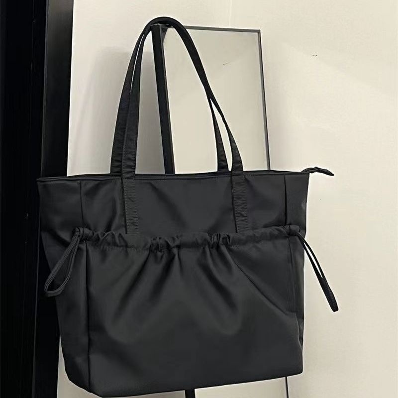 Luxury Brand Designer Bag Student Canvas Tote Bag, Simple Stylish New Design, Large Capacity, Suitable For Work And Commuting, Can Be Carried By Han