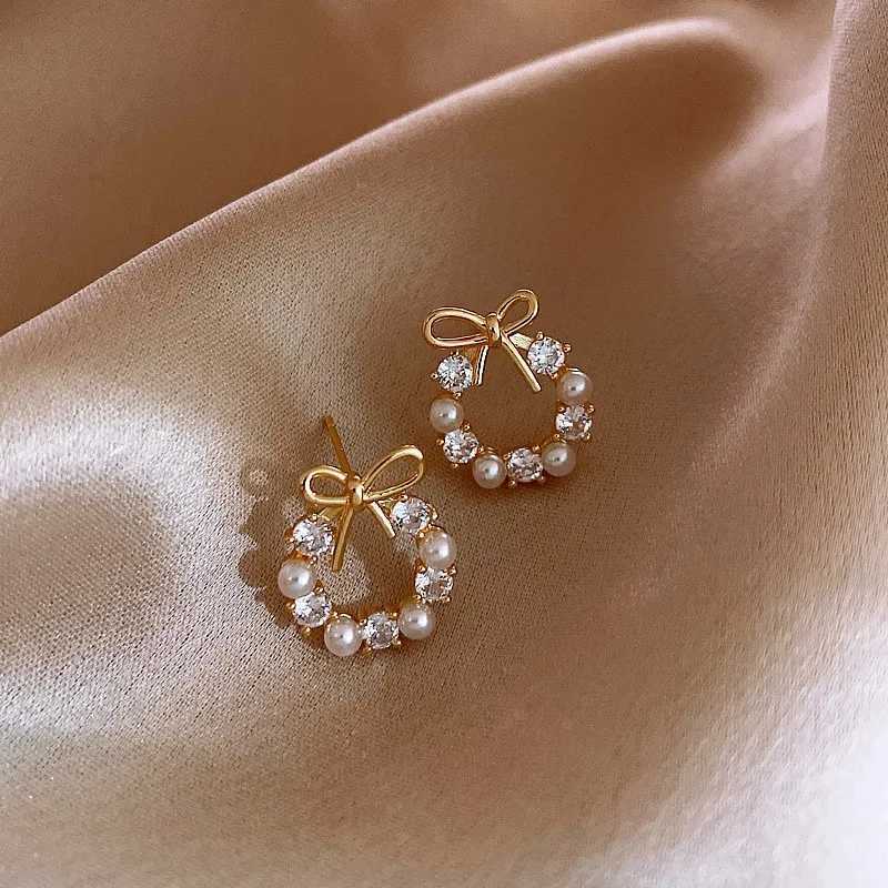 High Quality Minimalist Creative Stud Round Bow Earrings Fashion Rhinestone Imitation Pearl Earrings Designed For The Temperament of N260923