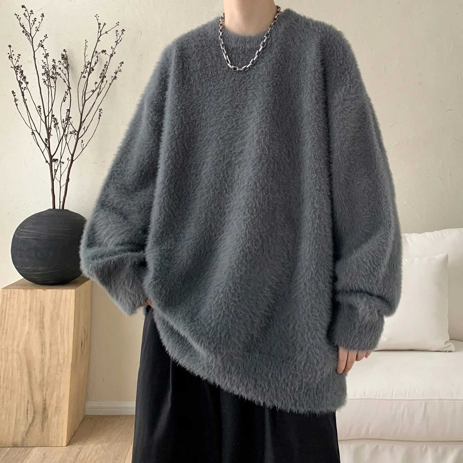 Autumn Men's Sweaters Solid Fluffy Warm Knitted Sweaters For Man New High Street Fashion Loose Pullovers 2025 New Y2K Vintage Knitwear Jumpers