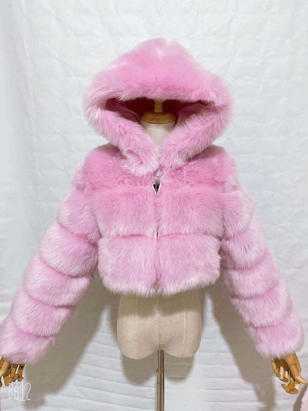 Women Short Fur Coat New Arrival Outerwear For Daily Wear Evening Party Autumn Winter Soft Fluffy Trendy Versatile Ladies Casual Fashion Outfit