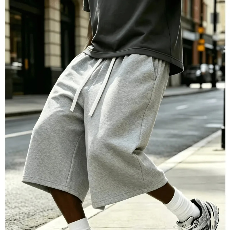 Summer Mens Casual Outdoor Sports and Fitness Shorts Suitable for Both Men and Women 260923