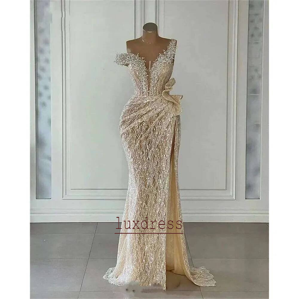Sparkly Light Champagne Sequins Prom Gowns Beading Mermaid Off Shoulder Evening Party Dresses Women Pageant Formal Dress