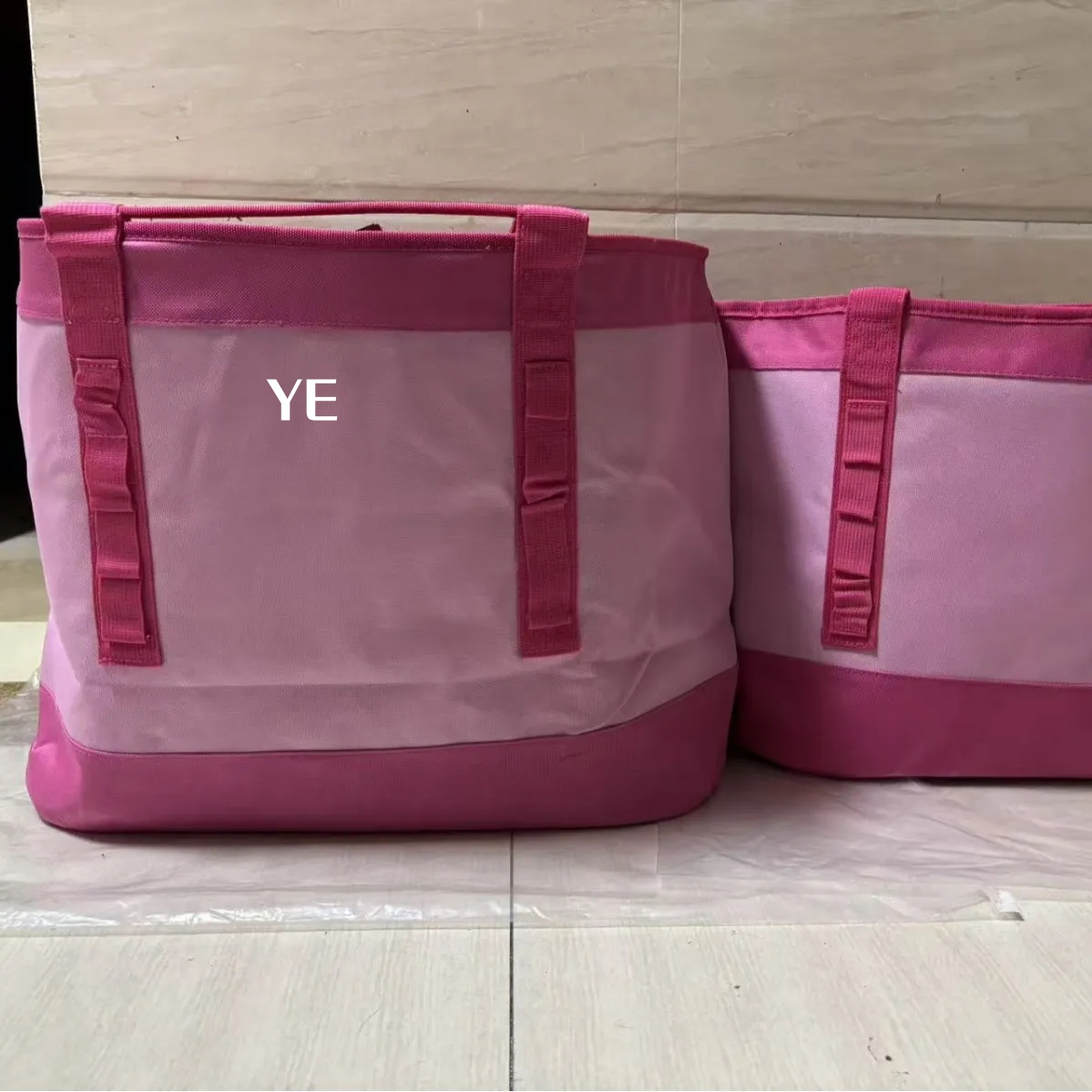 20L and 35L Durable Hard TPU Material Bags for Picnic Use Picnic Box Fishing Camping Lunch Bags Waterproof Low Temperature Insulated Outdoor Ice Pac