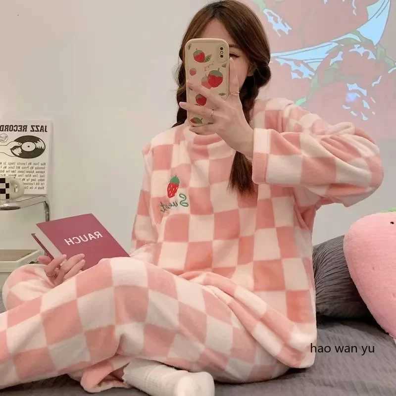 Women's Sleep Lounge Fall and Winter Thickened Warm Sleepwear Homewear Plus Size Coral Velvet Pyjamas Women's Long Sleeve Pink Plaid Soft