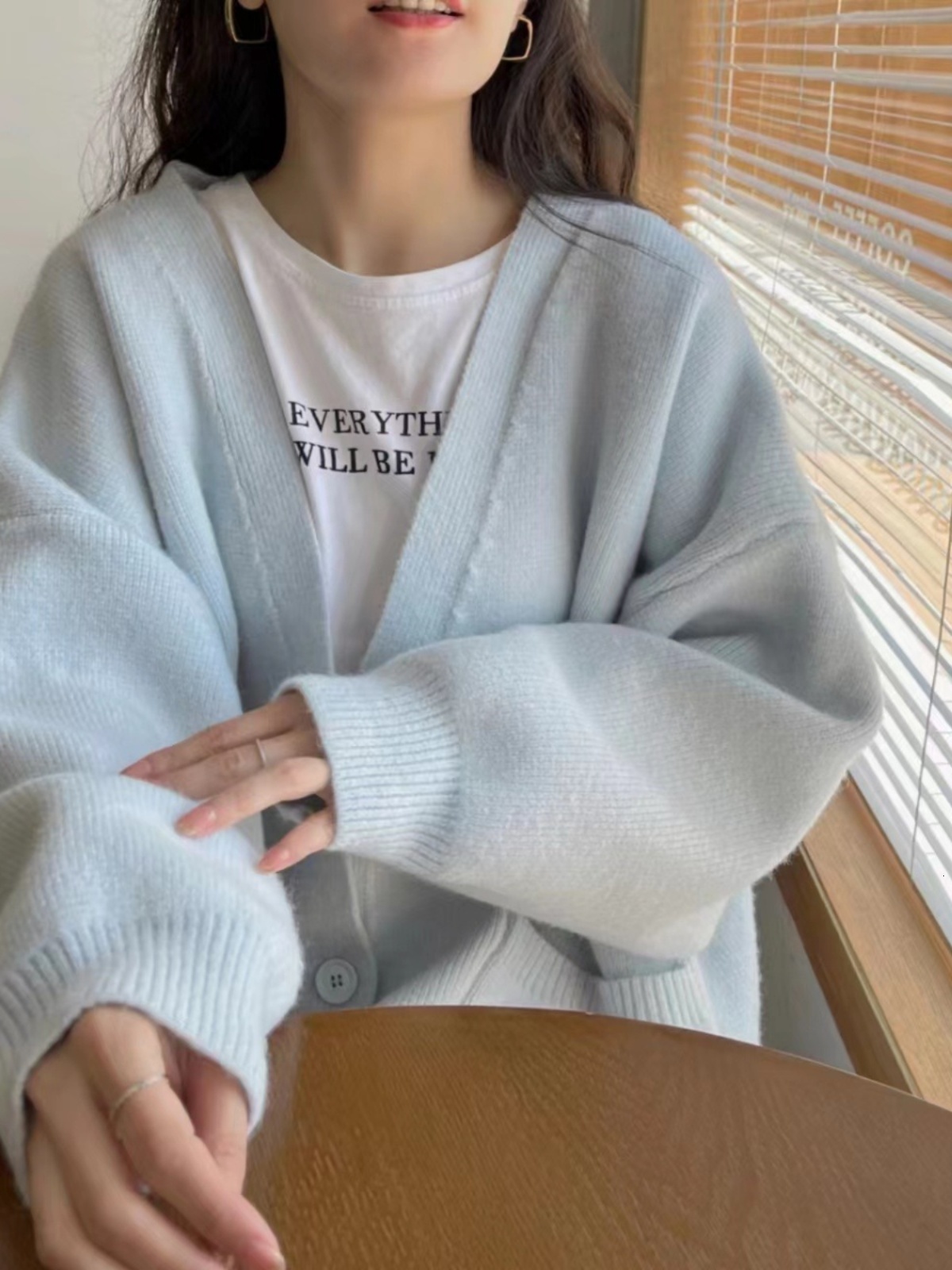 Women's V-Neck Knitted Open Cardigan Autumn Lazy Style High-End Sweater Jacket Initial Spring Korean Version Loose Fit