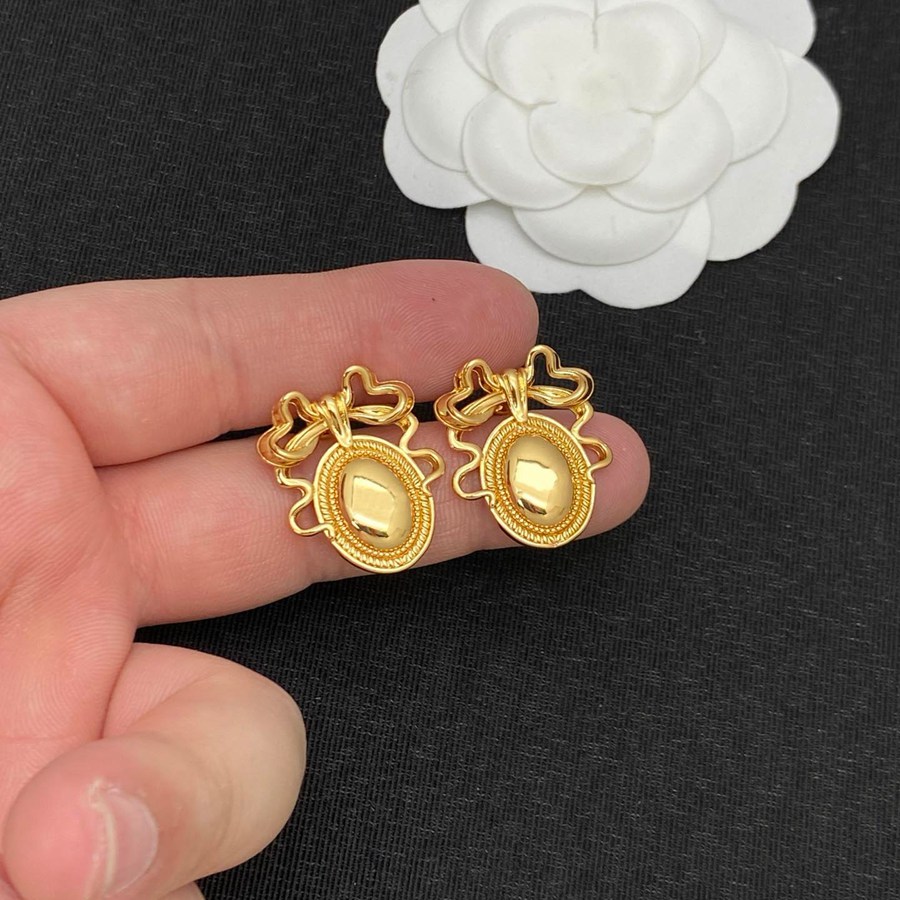 Stud Luxery Brand New Vintage Bow Oval Medallion Drop Earrings Retro Matte Gold Metal Statement Earrings For Women Daily Party Wear
