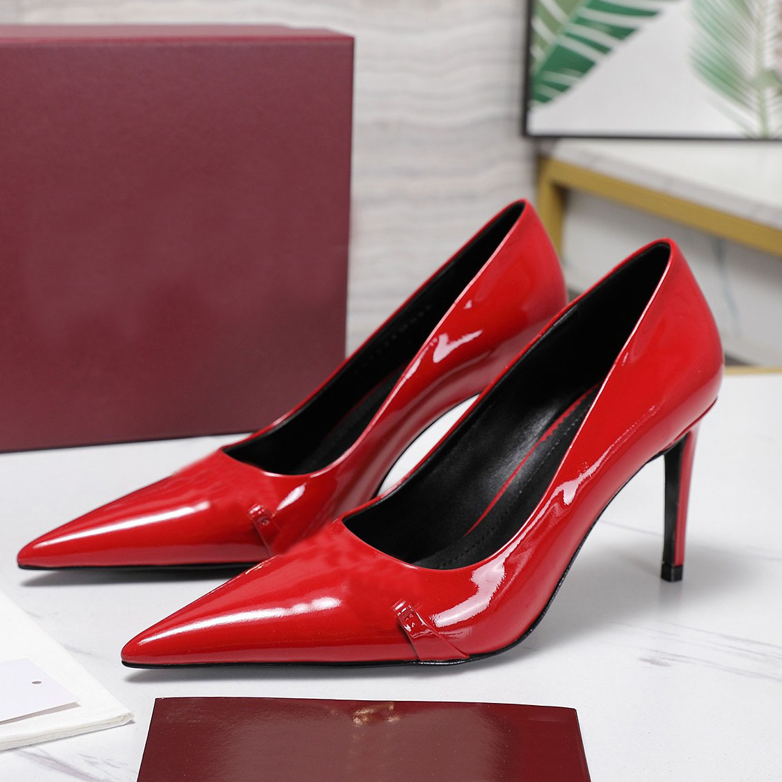 Décolleté in pelle verniciata a punta con tacco a spillo da 8,5 cm Scarpe eleganti con décolleté per la festa nuziale in ufficio Scarpe firmate di