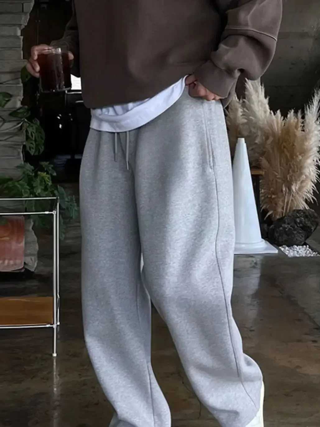 Men's Pants 2026 New Trend Men's Sport Pants New Styles for Spring Autumn and Winter Featuring Straight and Relaxed Wide-Leg Trousers D260