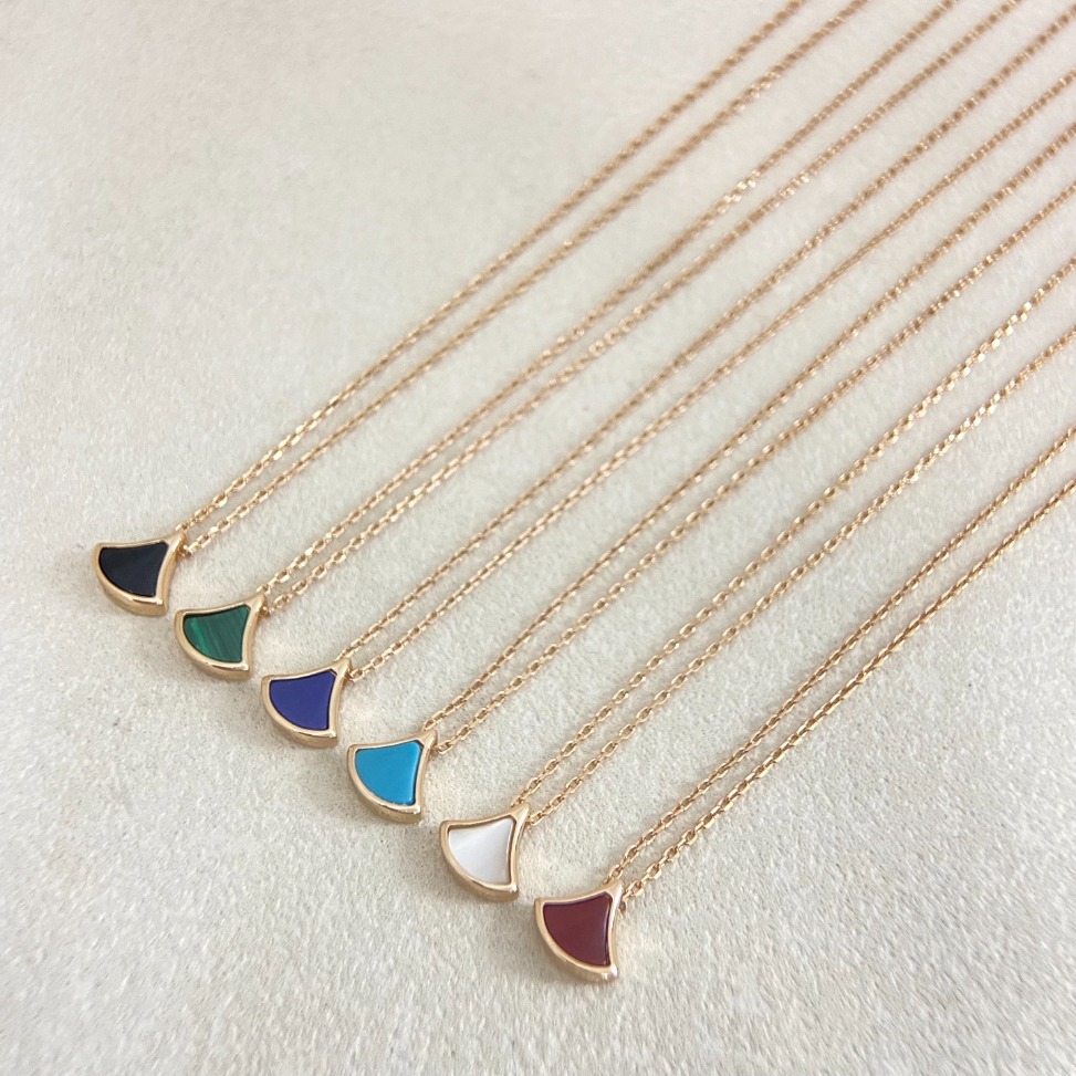 Designer Fan Shaped Enamel Pendant Necklace Gold Chain Multicolor Black Green Blue White Red Womens Elegant Luxury Jewelry Gift
