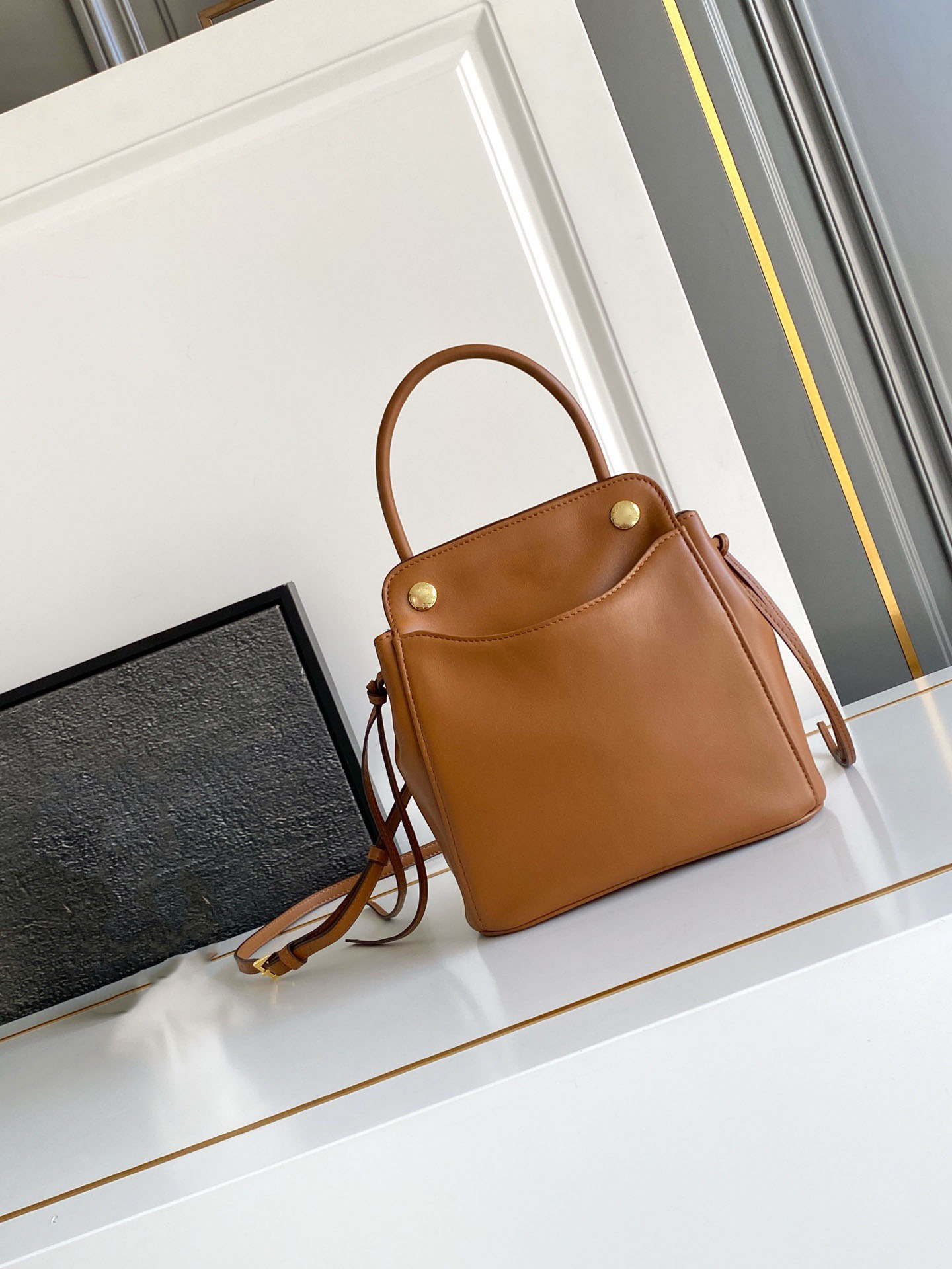 10A High-Quality Luxury Designer New Women's Handbag, Simple and Elegant Fashion Shoulder Bag, Women's Bucket Bag