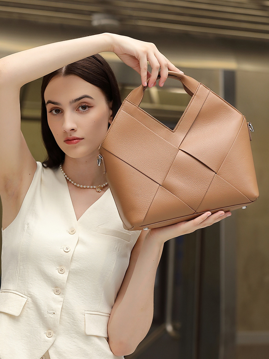 50AVLuxury Brand Fashion Women's Fashionable Printed Handbag Versatile And Elegant Single-Shoulder Crossbody For Middle Tote Bag Designer Bags