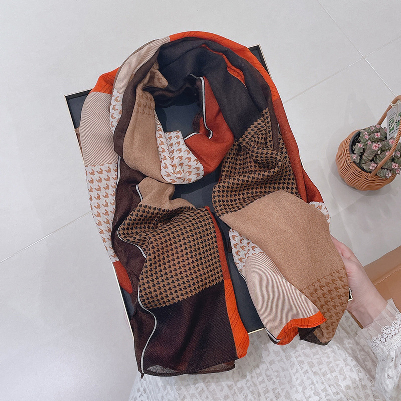 Designer Luxury Cotton And Linen Scarf New Plaid Printed Elegant Warm Shawl Long Style Fashionable Color Blocking Classic Scarves Suitable For All S