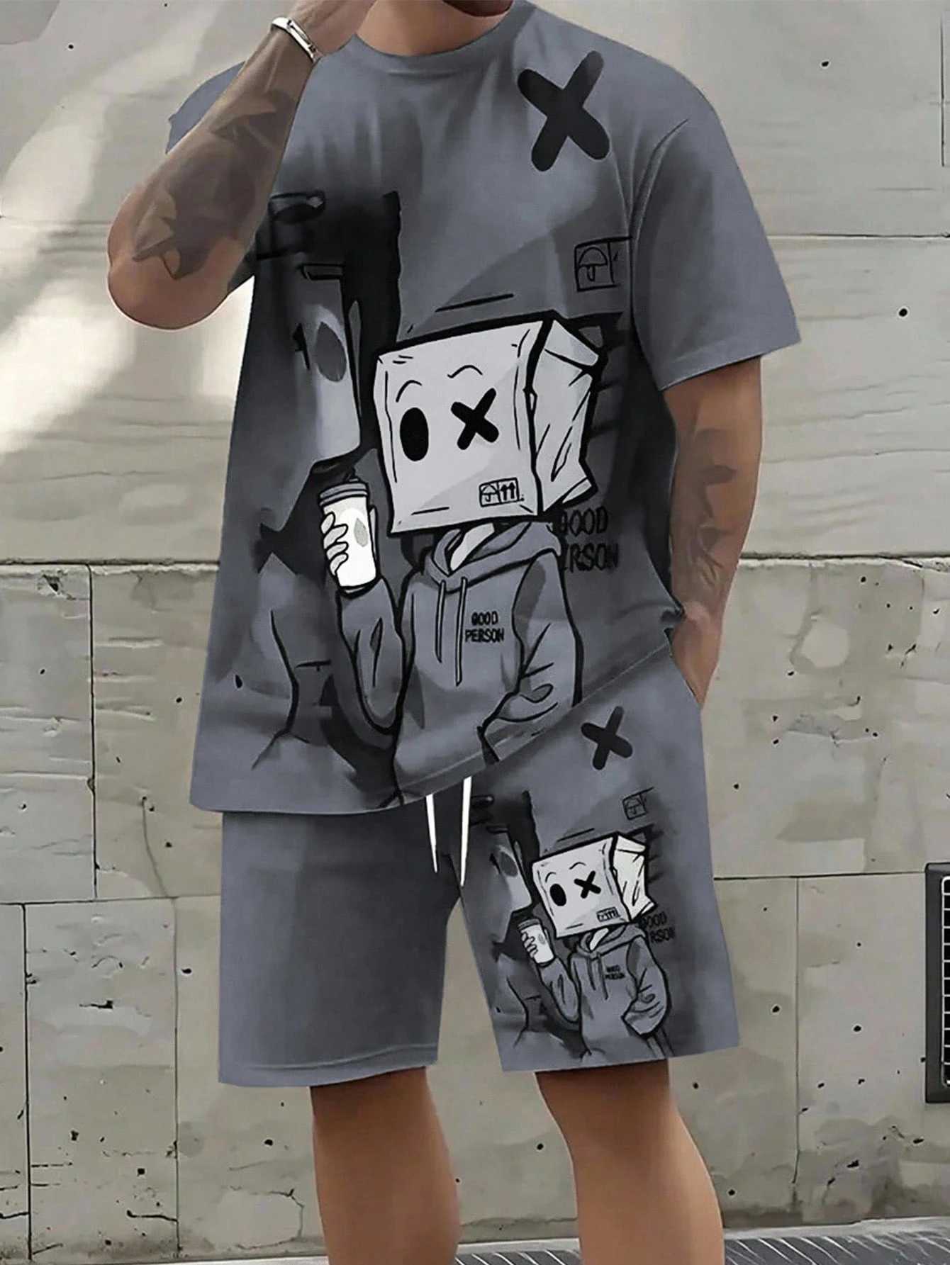 Set sportivo casual da uomo estivo, vestibilità ampia, trendy, bambola, stampa graffiti, girocollo, manica corta, set in due pezzi con pantaloncini