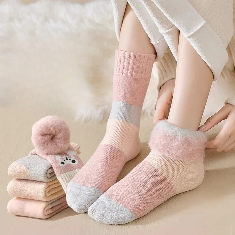 5 pairs womens autumn winter Fashionable versatile mid tube wool and plush thick socks warm simple comfortable cashmere socks 260924