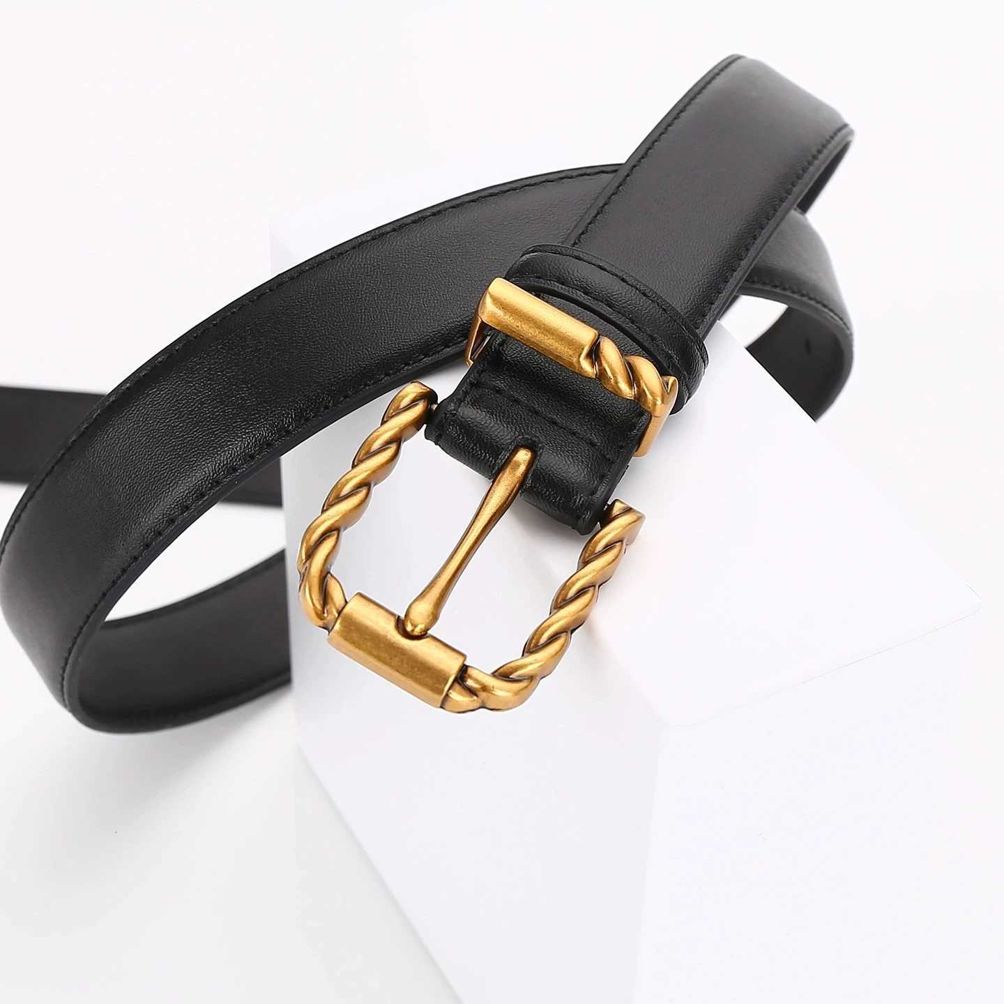 a Belts with Ladies' Belt High-End Feel; Genuine Leather with a Fashionable and Versatile Black Decoration; Suitable for Business Use. N260923