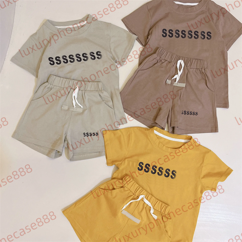 Luxury Designer T-shirts Es letter printing kid designer t shirt Clothing Sets Summer Kids Design T Shirt Pulling elastic rope Shorts kids tracksuit