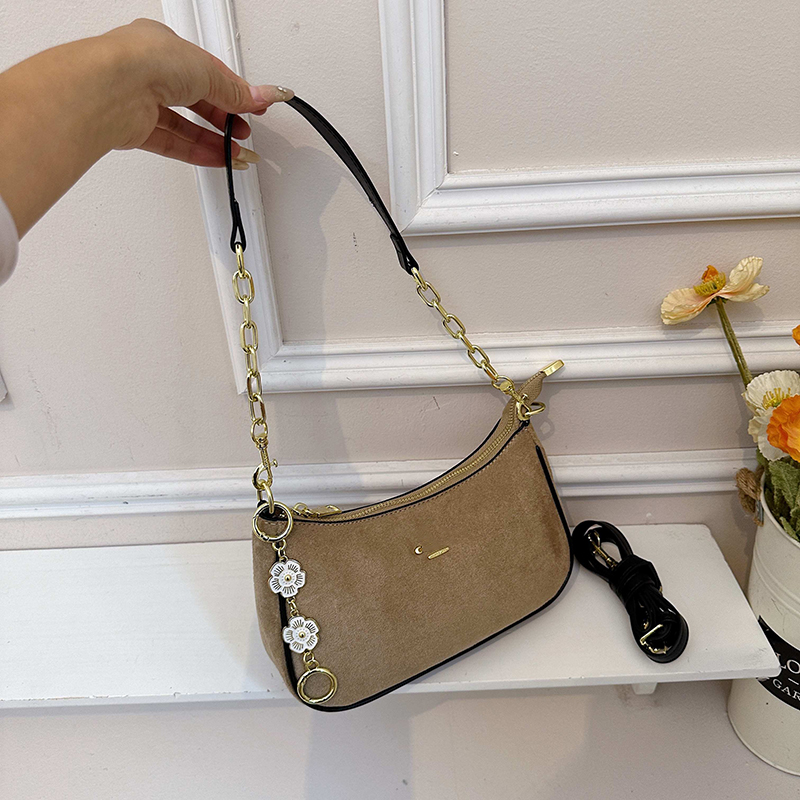 Luxury Brand Designer Bag Solid Small Square Bag For Women Model With Metal Decoration Shoulder And Crossbody Retro Simple Stylish Handbag