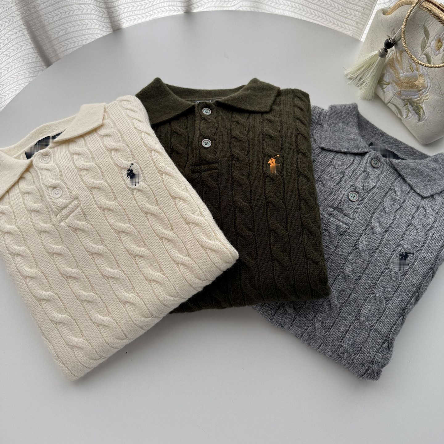 26 Early autumn collection women's long-sleeved knitted cardigan with a polo collar featuring a small horse embroidery design T260924