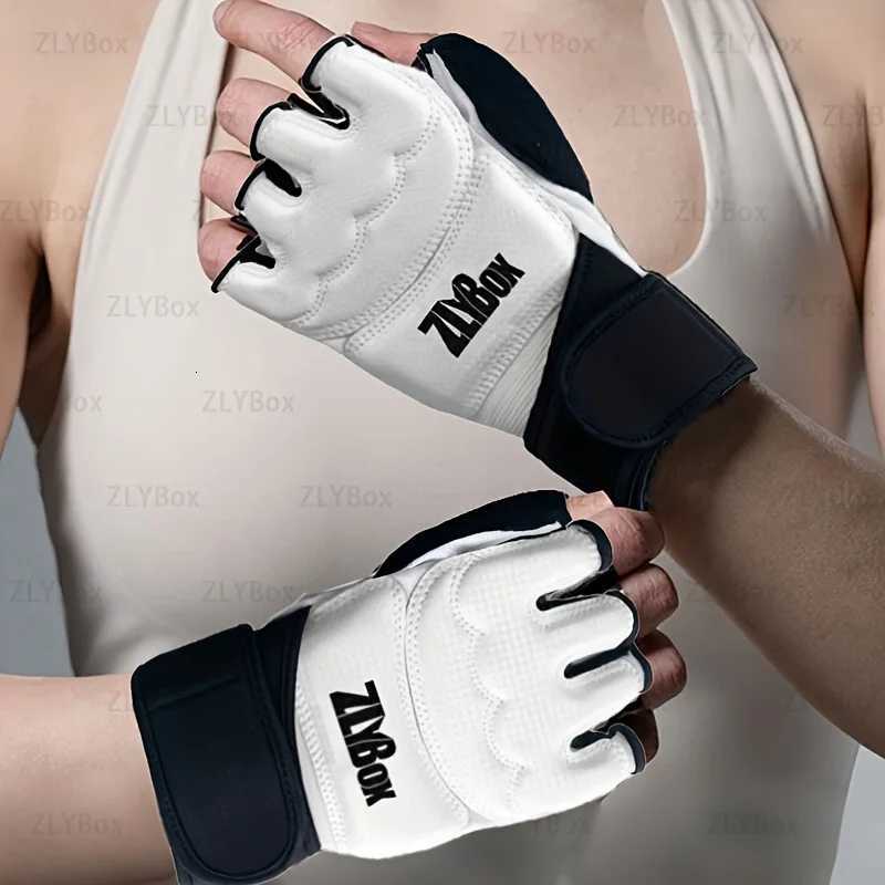Pair 1 Protective of Gear Pu Boxing Gloves Mma Gloves Half Finger Sandbag Taekwondo Muay Thai Gloves Professional Boxing Training Equipment N260923